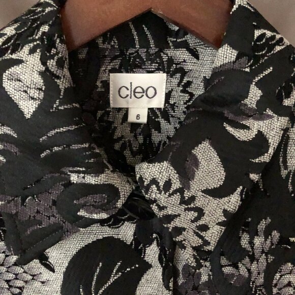 Long Three Toned Tapestry Jacket - Picture 2 of 9